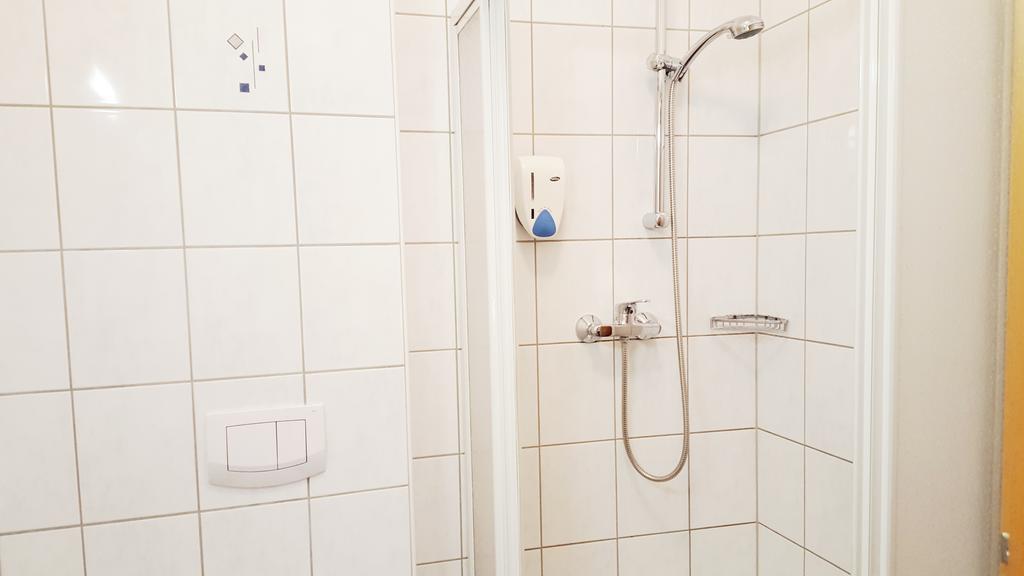 G&K Hotel Guntramsdorf Δωμάτιο φωτογραφία